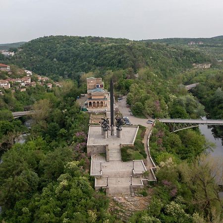 Bobevata Guest House - Floor 2 - Stunning View Old Town Veliko Tŭrnovo Exterior foto