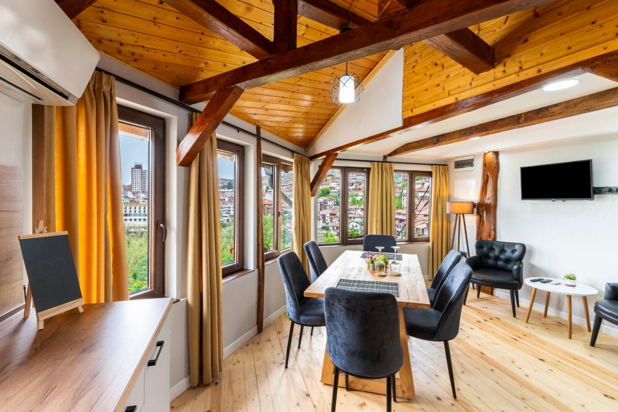 Bobevata Guest House - Floor 2 - Stunning View Old Town Veliko Tŭrnovo Exterior foto