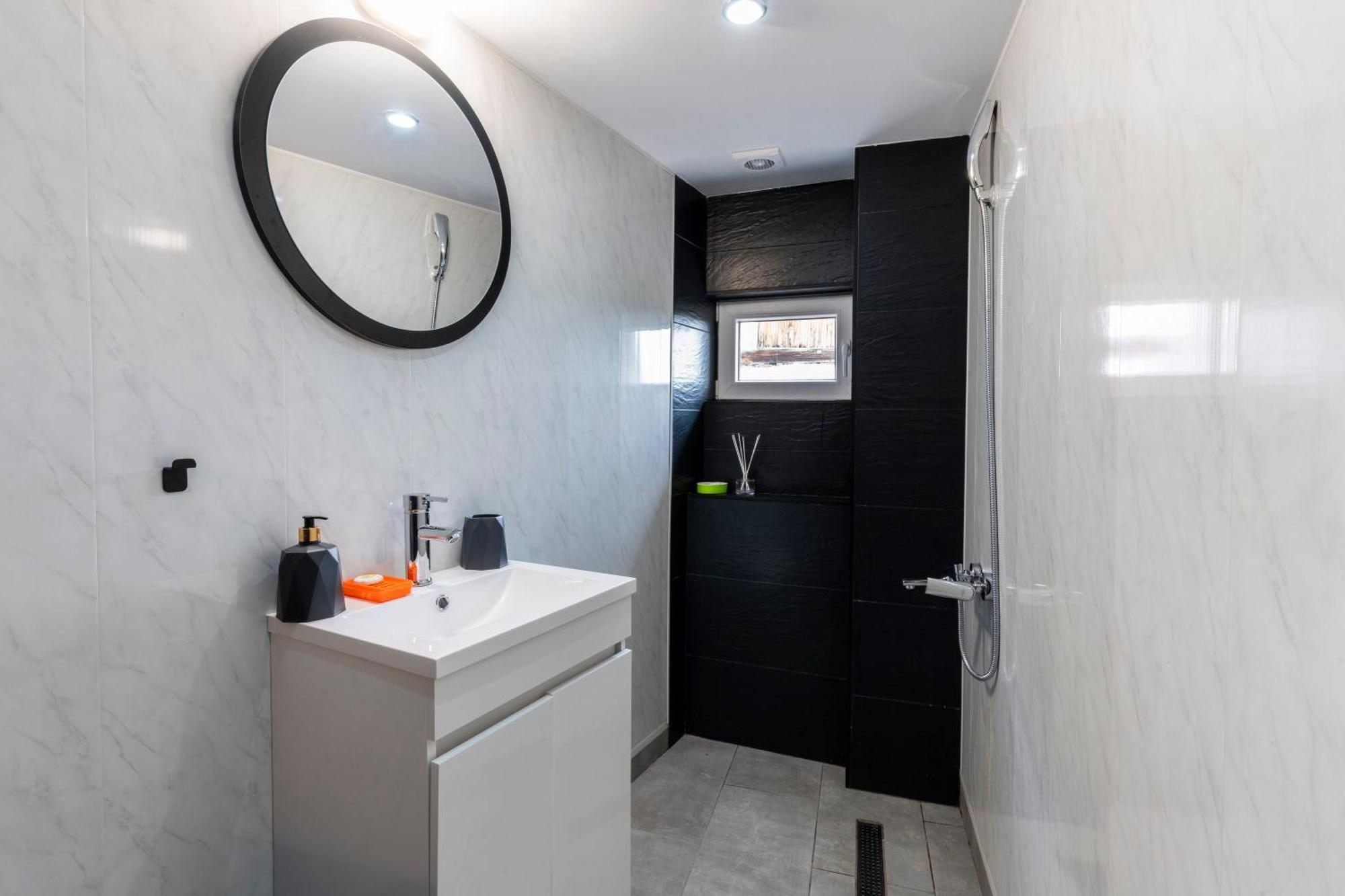 Bobevata Guest House - Floor 2 - Stunning View Old Town Veliko Tŭrnovo Exterior foto
