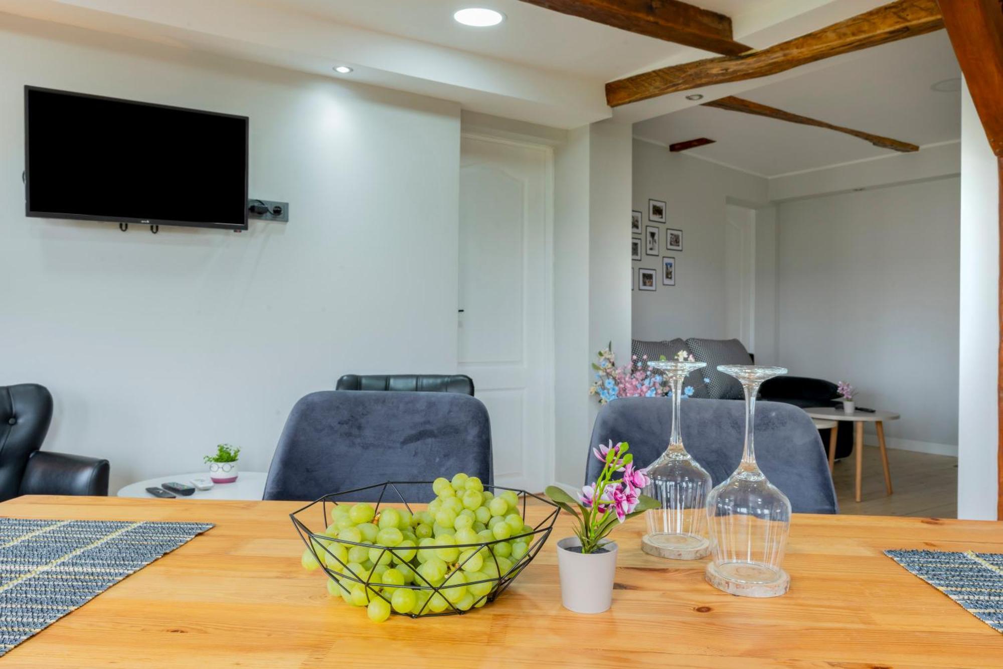 Bobevata Guest House - Floor 2 - Stunning View Old Town Veliko Tŭrnovo Exterior foto