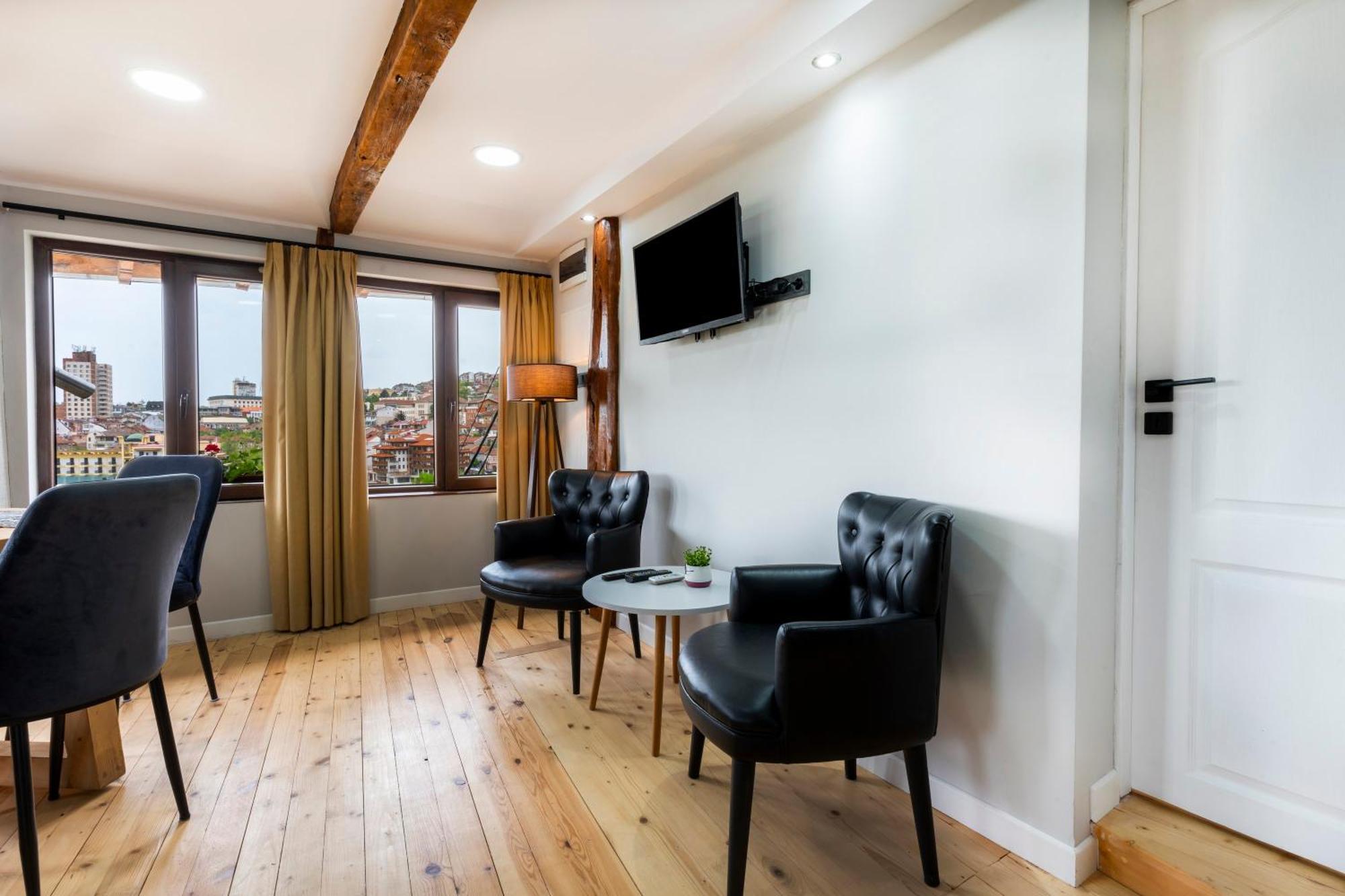 Bobevata Guest House - Floor 2 - Stunning View Old Town Veliko Tŭrnovo Exterior foto