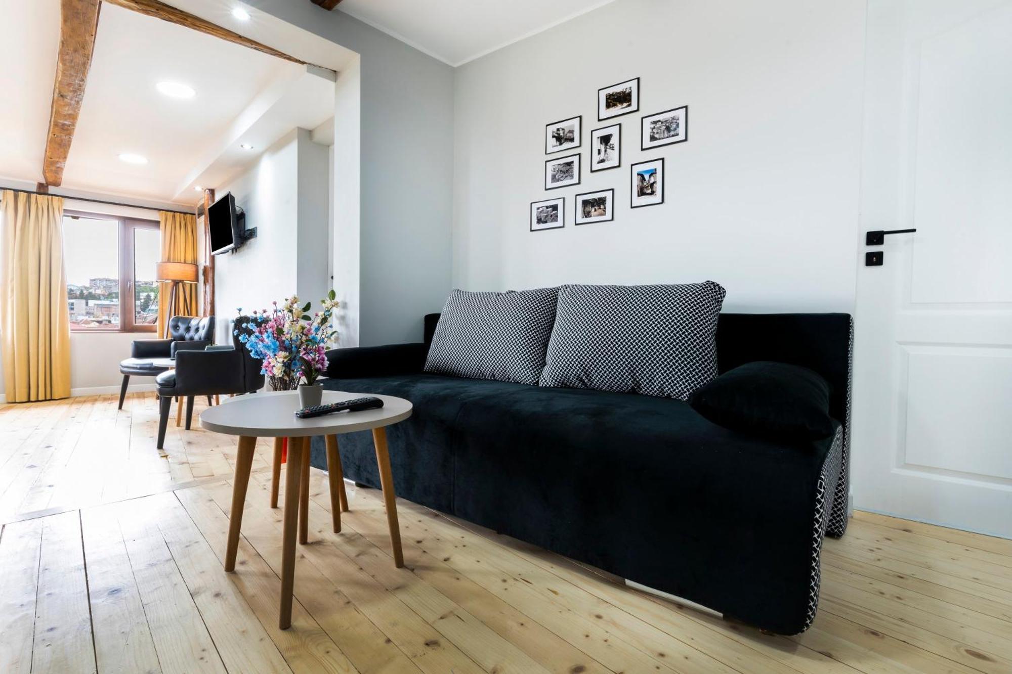 Bobevata Guest House - Floor 2 - Stunning View Old Town Veliko Tŭrnovo Exterior foto