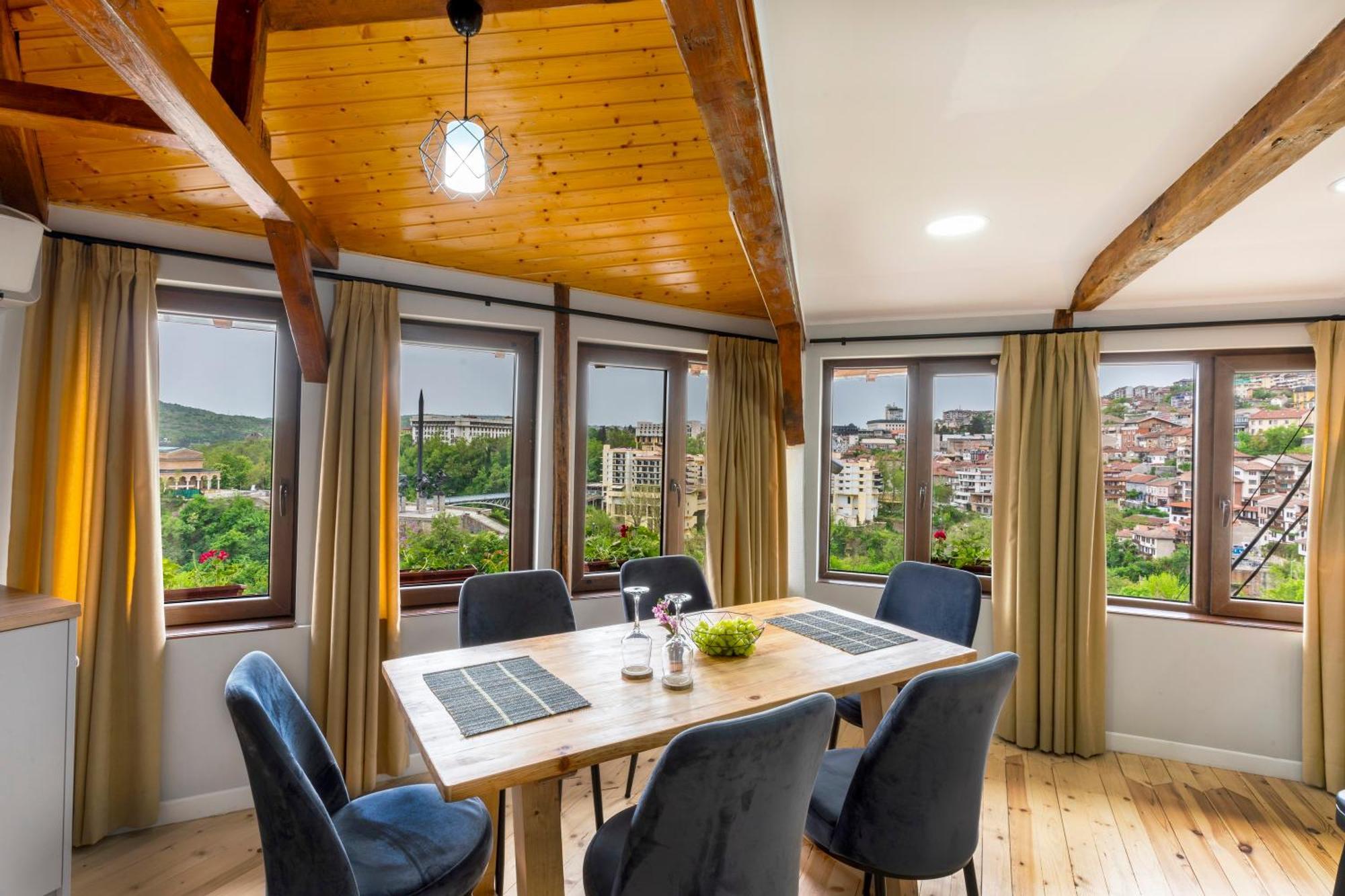 Bobevata Guest House - Floor 2 - Stunning View Old Town Veliko Tŭrnovo Exterior foto